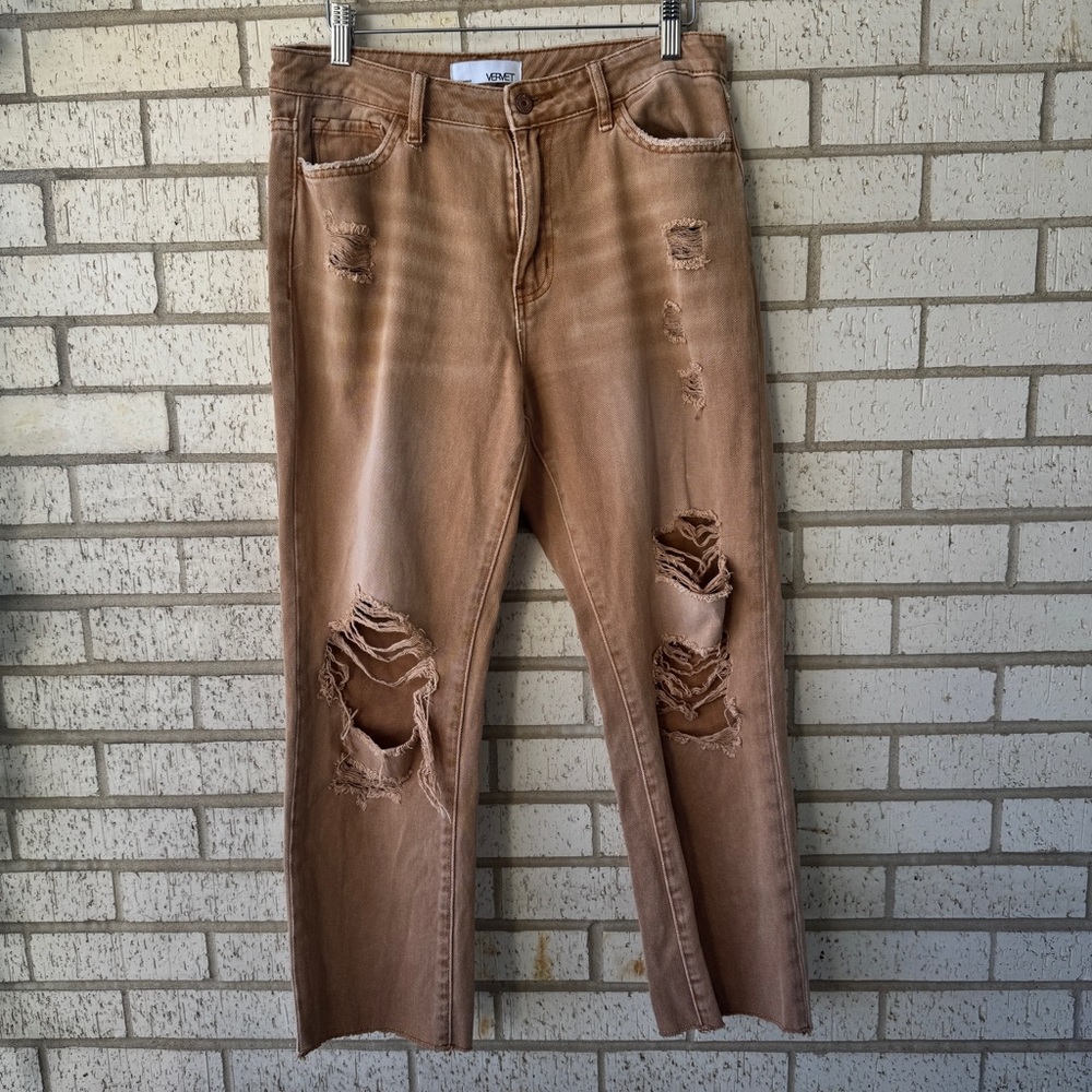 Vervet Tan Distressed Jeans